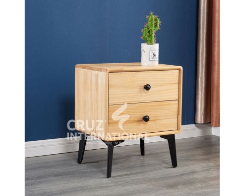 Classic David Side Table | Standard CRUZ INTERNATIONAL
